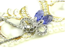 施华洛世奇水晶蝴蝶泪项链 点亮情人节的湛蓝心意